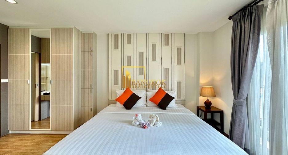 For rent 2 bedrooms apartment in Watthana, Bangkok