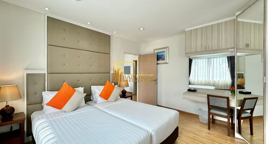 For rent 2 bedrooms apartment in Watthana, Bangkok