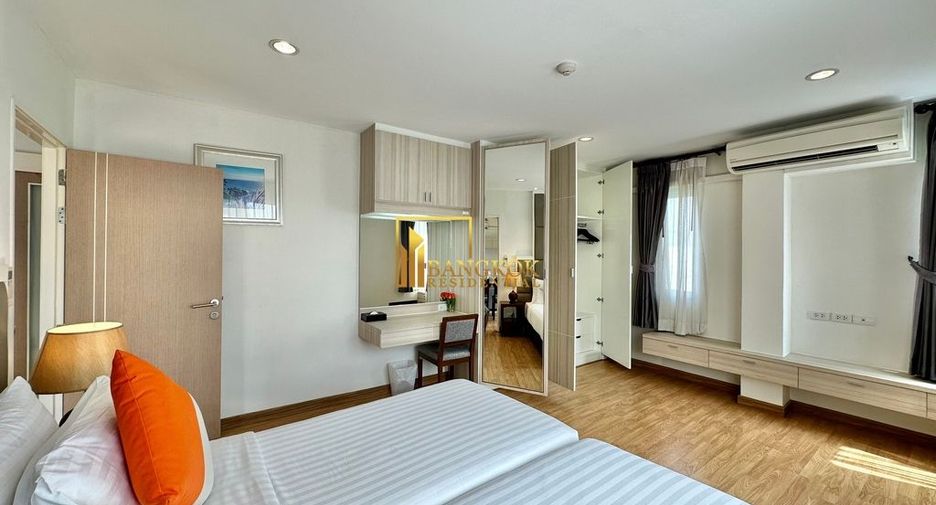 For rent 2 bedrooms apartment in Watthana, Bangkok