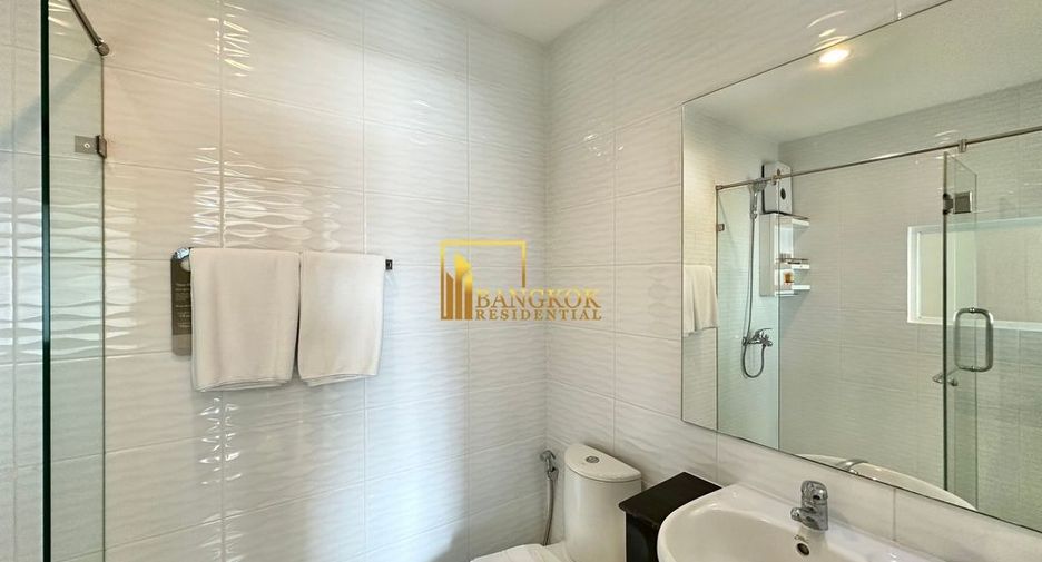 For rent 2 bedrooms apartment in Watthana, Bangkok