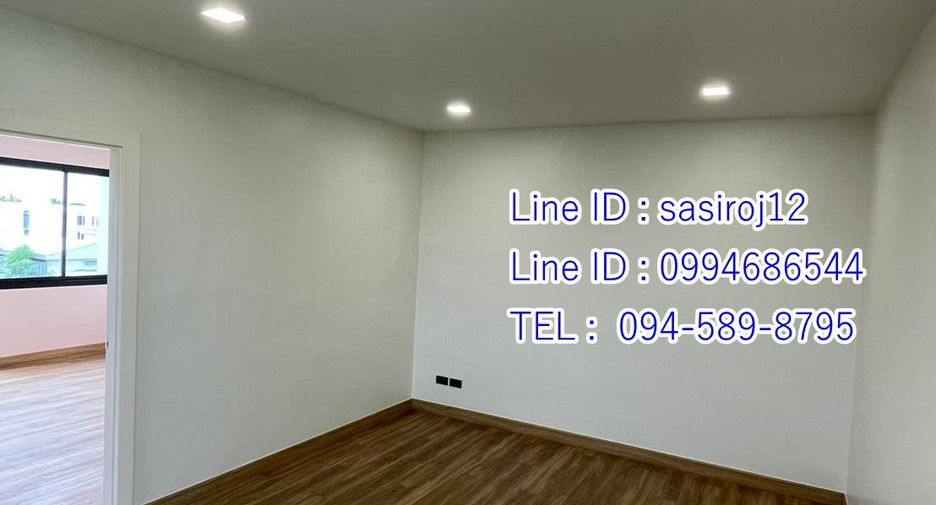 For rent 3 bedrooms townhouse in Khan Na Yao, Bangkok