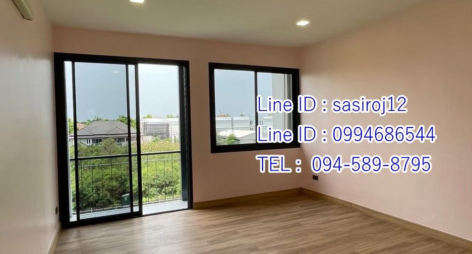For rent 3 bedrooms townhouse in Khan Na Yao, Bangkok