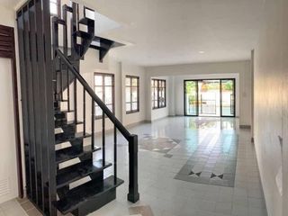 出售 2 卧室 联排别墅 在 San Sai, Chiang Mai