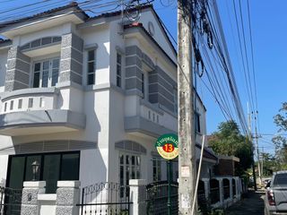 出售 2 卧室 联排别墅 在 San Sai, Chiang Mai
