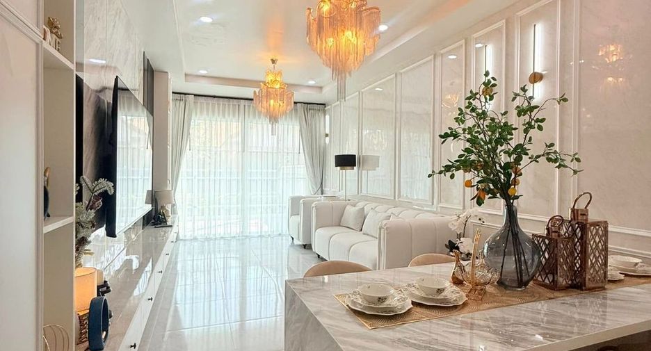 For sale 3 bedrooms house in Si Racha, Chonburi