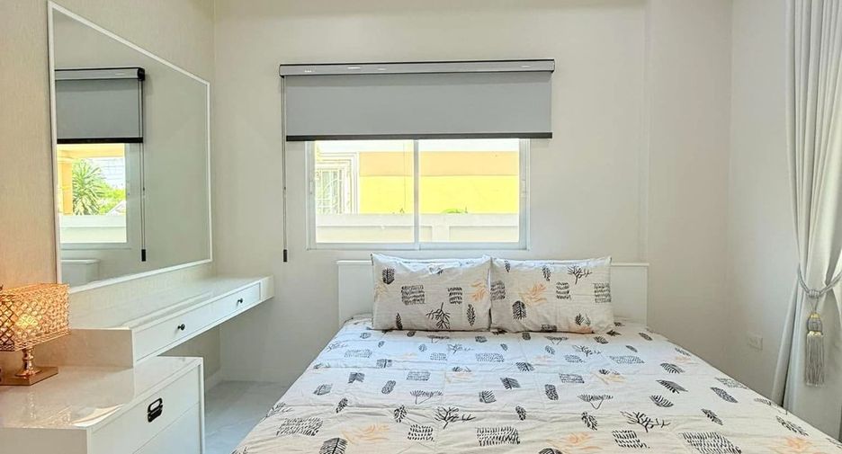 For sale 3 bedrooms house in Si Racha, Chonburi
