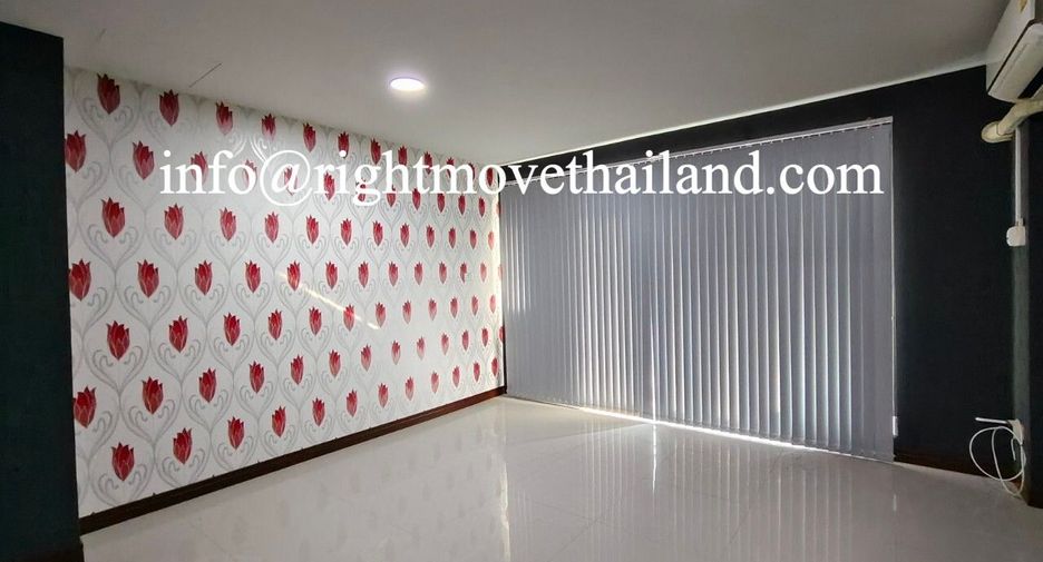 Local comercial en venta de 5 habitaciones en Mueang Pathum Thani, Pathum Thani