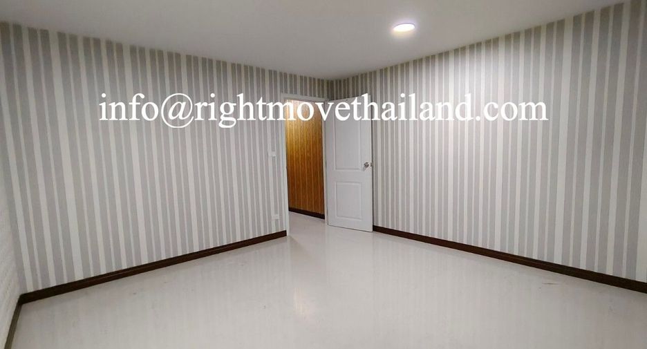 Local comercial en venta de 5 habitaciones en Mueang Pathum Thani, Pathum Thani