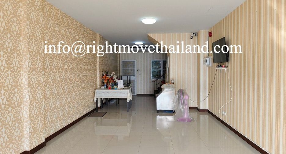Local comercial en venta de 5 habitaciones en Mueang Pathum Thani, Pathum Thani