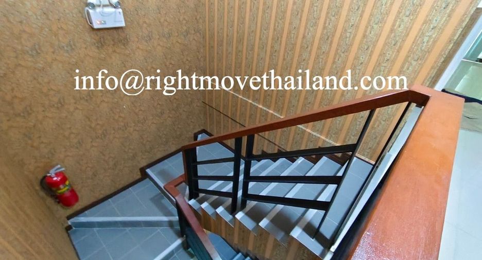 Local comercial en venta de 5 habitaciones en Mueang Pathum Thani, Pathum Thani