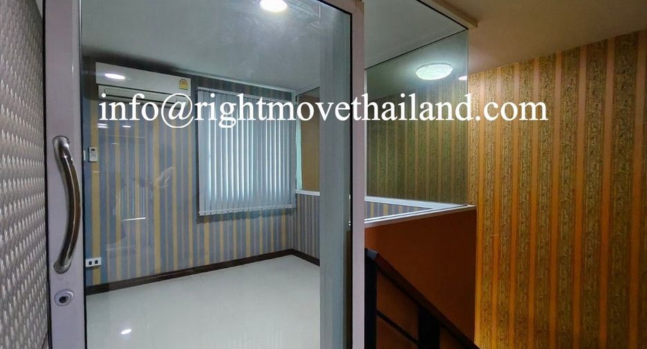 Local comercial en venta de 5 habitaciones en Mueang Pathum Thani, Pathum Thani