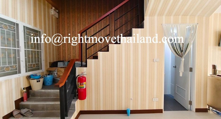 Local comercial en venta de 5 habitaciones en Mueang Pathum Thani, Pathum Thani