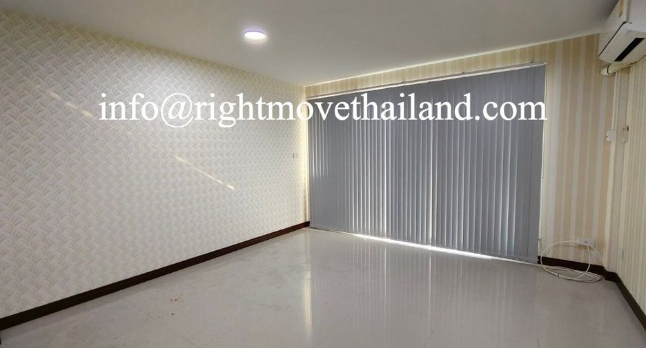 Local comercial en venta de 5 habitaciones en Mueang Pathum Thani, Pathum Thani