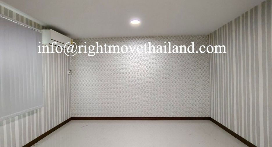 Local comercial en venta de 5 habitaciones en Mueang Pathum Thani, Pathum Thani
