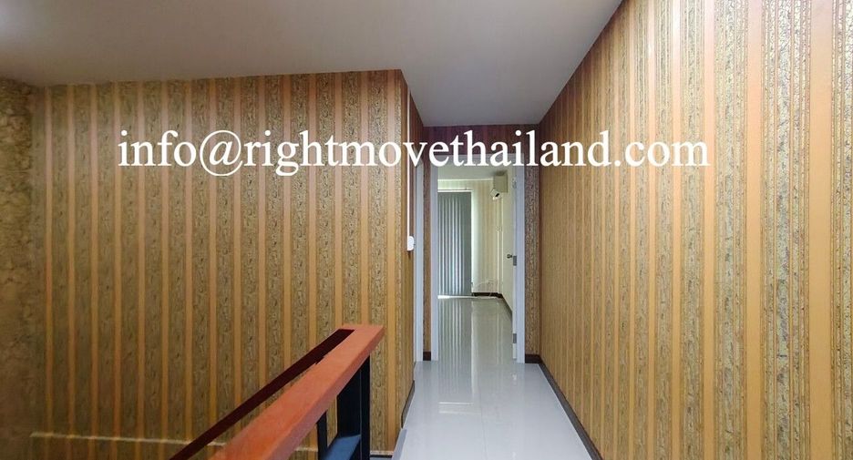 Local comercial en venta de 5 habitaciones en Mueang Pathum Thani, Pathum Thani