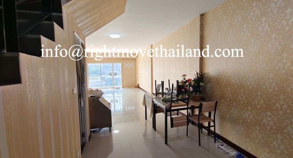 Local comercial en venta de 5 habitaciones en Mueang Pathum Thani, Pathum Thani