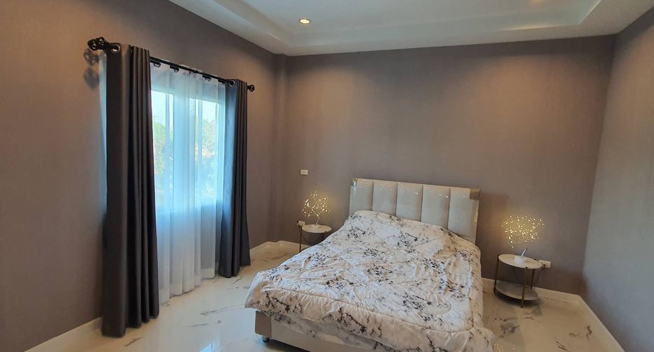 For rent and for sale 3 bedrooms house in Bang Lamung, Chonburi