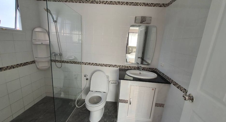For rent and for sale 3 bedrooms house in Bang Lamung, Chonburi