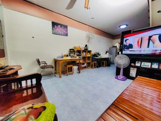 Casa adosada en venta de 2 habitaciones en Lat Phrao, Bangkok