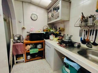 Casa adosada en venta de 2 habitaciones en Lat Phrao, Bangkok