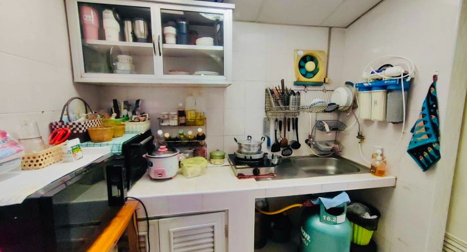 For sale 2 bedrooms townhouse in Lat Phrao, Bangkok
