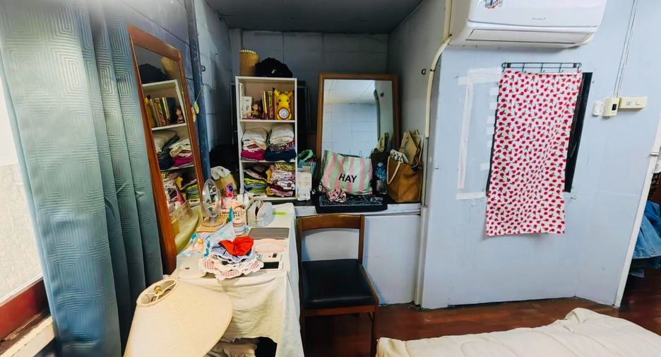 For sale 2 bedrooms townhouse in Lat Phrao, Bangkok
