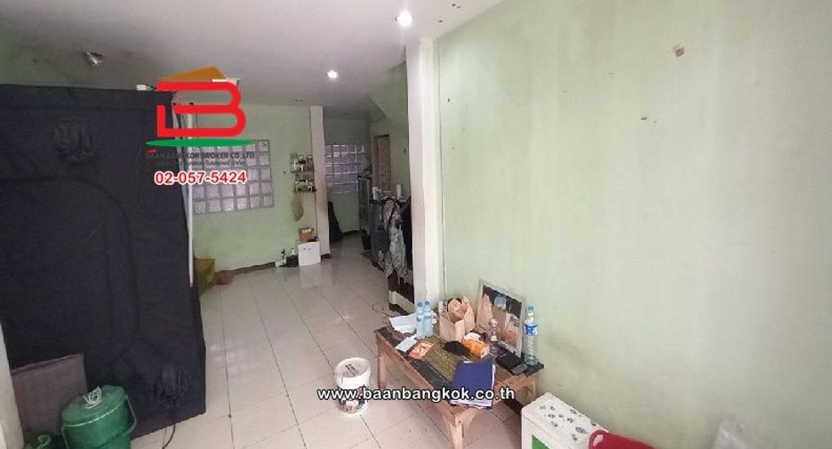 出售 3 卧室 联排别墅 在 Bang Pa-In, Phra Nakhon Si Ayutthaya