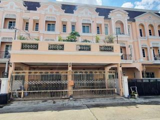À vendre 9 chambres maison de ville à Phasi Charoen, Bangkok