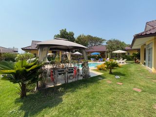 For sale 7 bedrooms villa in Mueang Rayong, Rayong