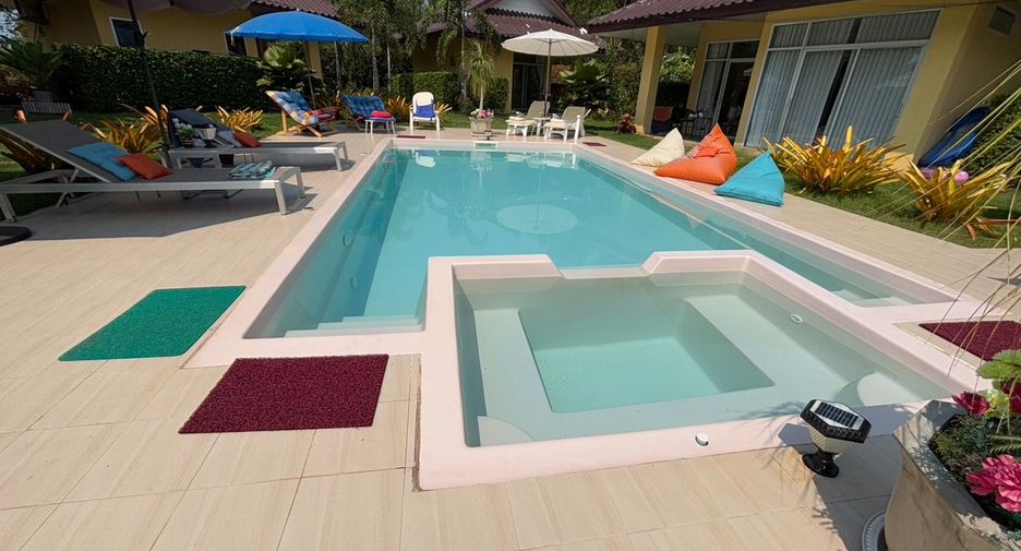 Villa en venta de 7 habitaciones en Mueang Rayong, Rayong