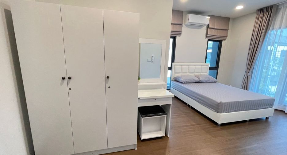Casa en alquiler de 4 habitaciones en Bang Phli, Samut Prakan