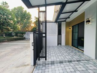 For sale 3 bed townhouse in Khlong Sam Wa, Bangkok