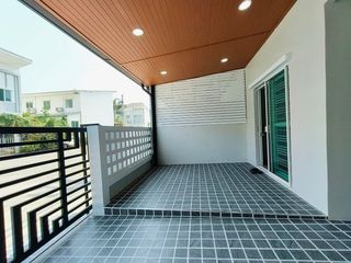 For sale 3 bed townhouse in Khlong Sam Wa, Bangkok