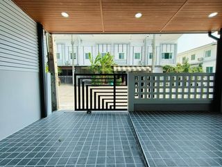 For sale 3 bed townhouse in Khlong Sam Wa, Bangkok