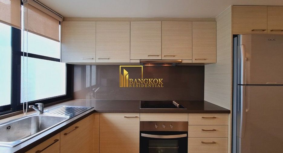 For rent 3 bedrooms apartment in Khlong Toei, Bangkok