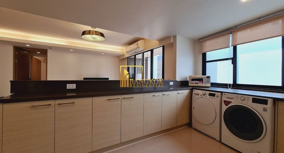 For rent 3 bedrooms apartment in Khlong Toei, Bangkok