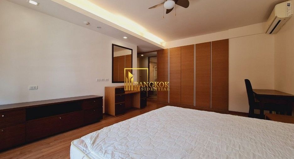 For rent 3 bedrooms apartment in Khlong Toei, Bangkok