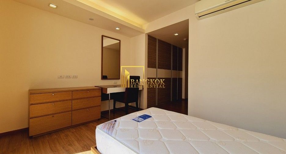 For rent 3 bedrooms apartment in Khlong Toei, Bangkok