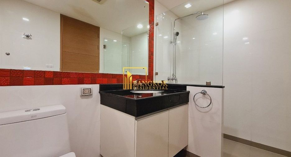 For rent 3 bedrooms apartment in Khlong Toei, Bangkok