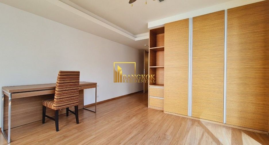 For rent 3 bedrooms apartment in Khlong Toei, Bangkok