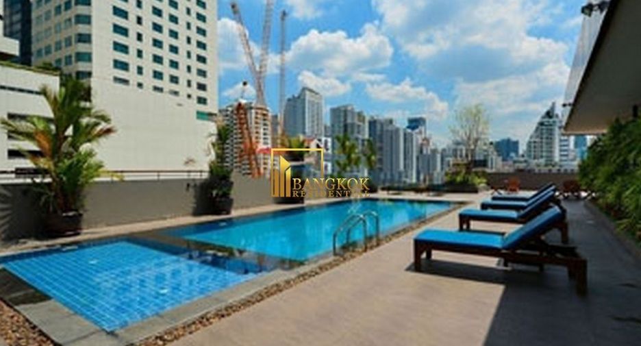For rent 3 bedrooms apartment in Khlong Toei, Bangkok
