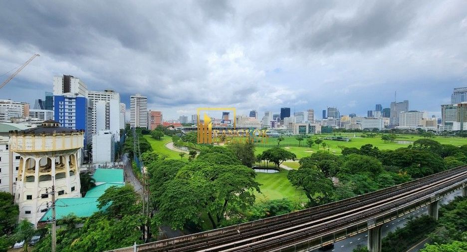 For rent 4 bedrooms condo in Pathum Wan, Bangkok