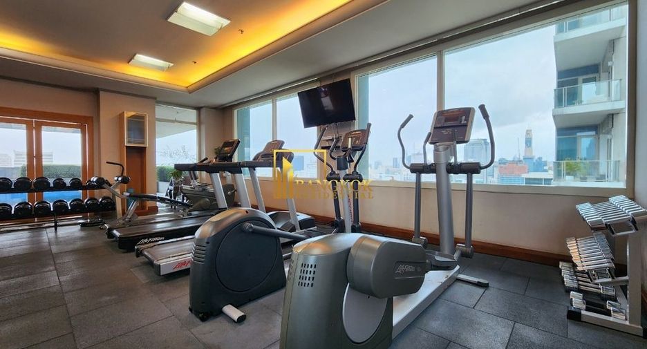 For rent 4 bedrooms condo in Pathum Wan, Bangkok