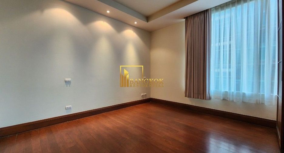 For rent 4 bedrooms condo in Pathum Wan, Bangkok