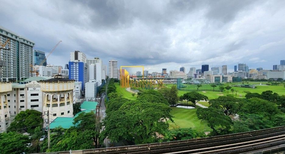 For rent 4 bedrooms condo in Pathum Wan, Bangkok