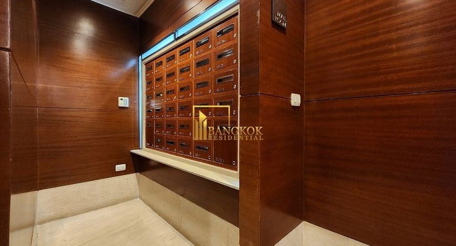 For rent 4 bedrooms condo in Pathum Wan, Bangkok