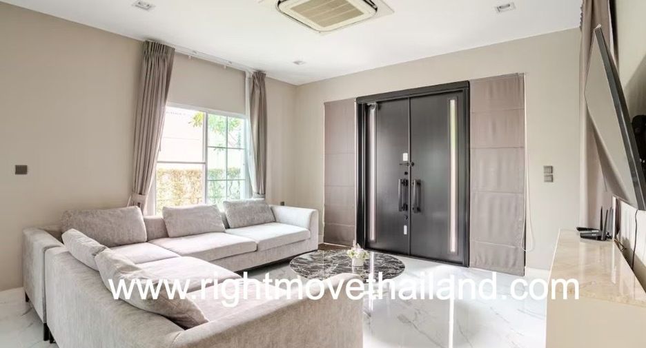 Casa en alquiler y en venta de 4 habitaciones en Bang Khen, Bangkok