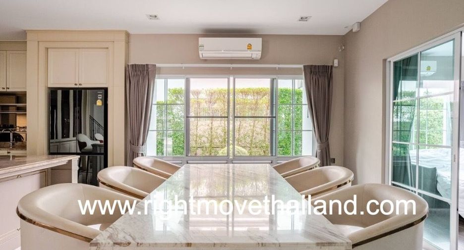 Casa en alquiler y en venta de 4 habitaciones en Bang Khen, Bangkok
