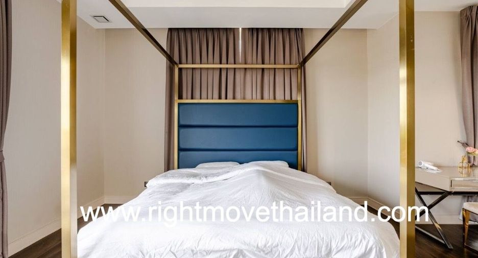Casa en alquiler y en venta de 4 habitaciones en Bang Khen, Bangkok