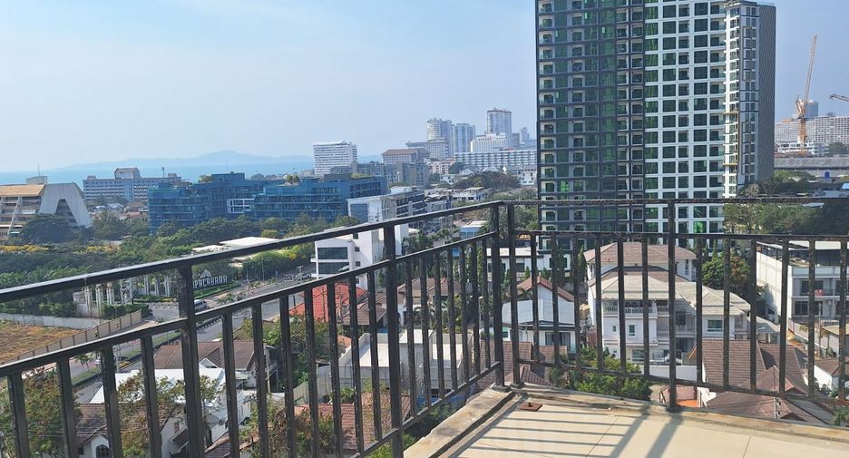 For sale 2 ベッドルーム condo in Bang Lamung, Chonburi